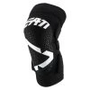 Leatt Junior 3DF 5.0 Knee Guards - White/Black -Matrix-shop youth 3df 50 knee guards white black 5019410170 2
